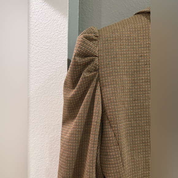 CeCe Open Front Puff Sleeve Blazer. - Picture 4 of 5